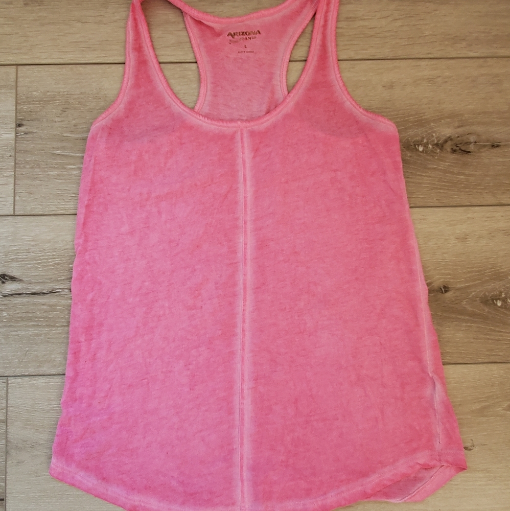Razorback tank top ‼️2/$20‼️
